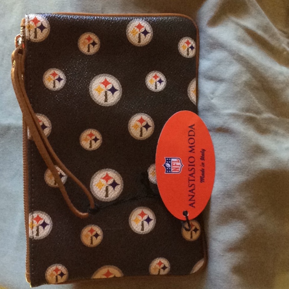 Leather Steeler Clutch